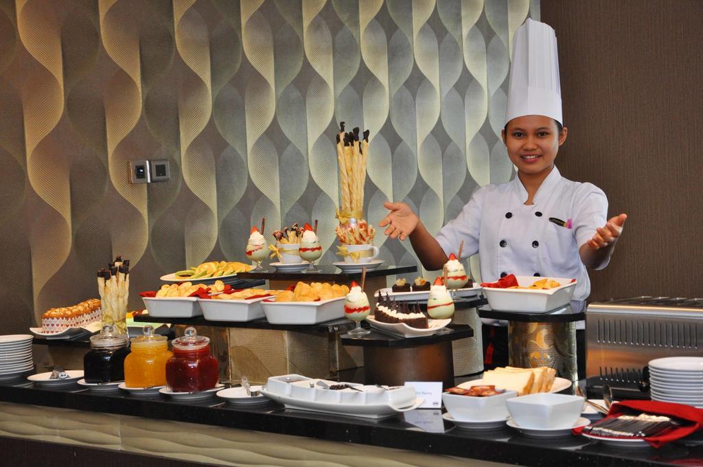 Beston Hotel Palembang Exterior photo